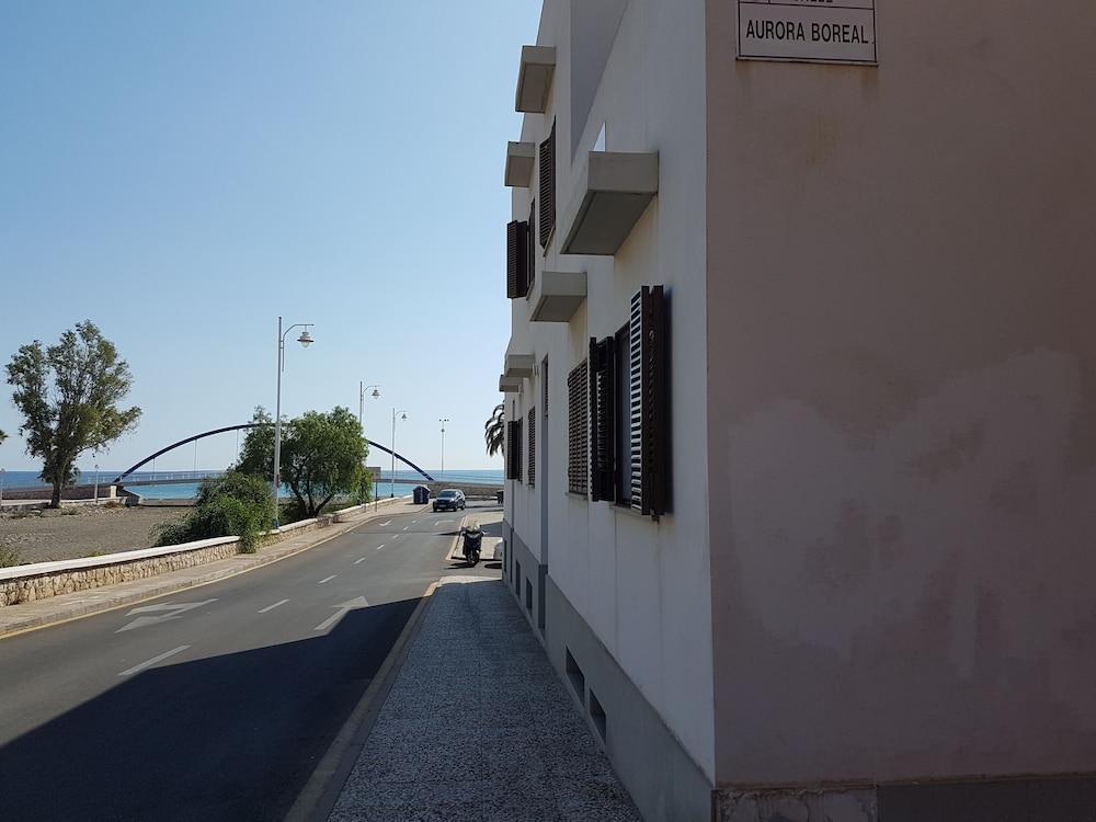Toctoc Pedregalejo Beach Apartment Málaga Eksteriør bilde